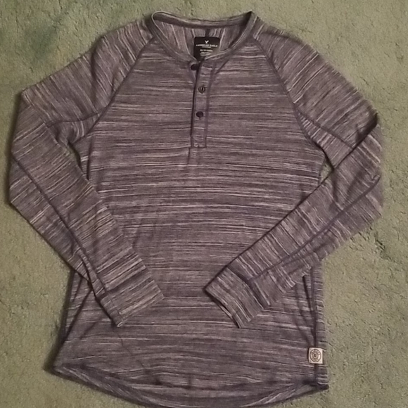 Teen boy's American Eagle XS men's henley